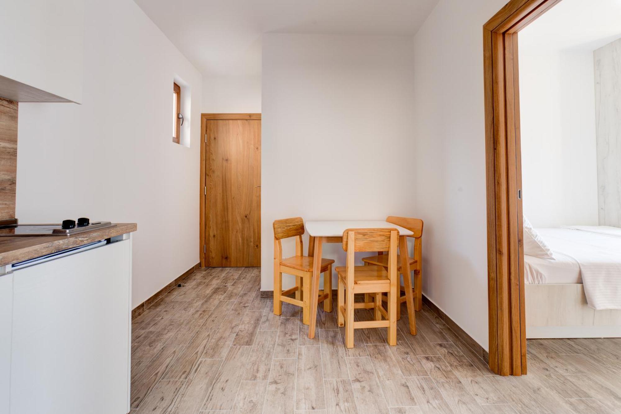 Mima Apartments 스베티스테판 외부 사진